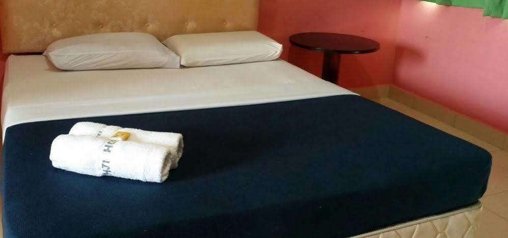 Hji Residensi Hotell Kuah Eksteriør bilde